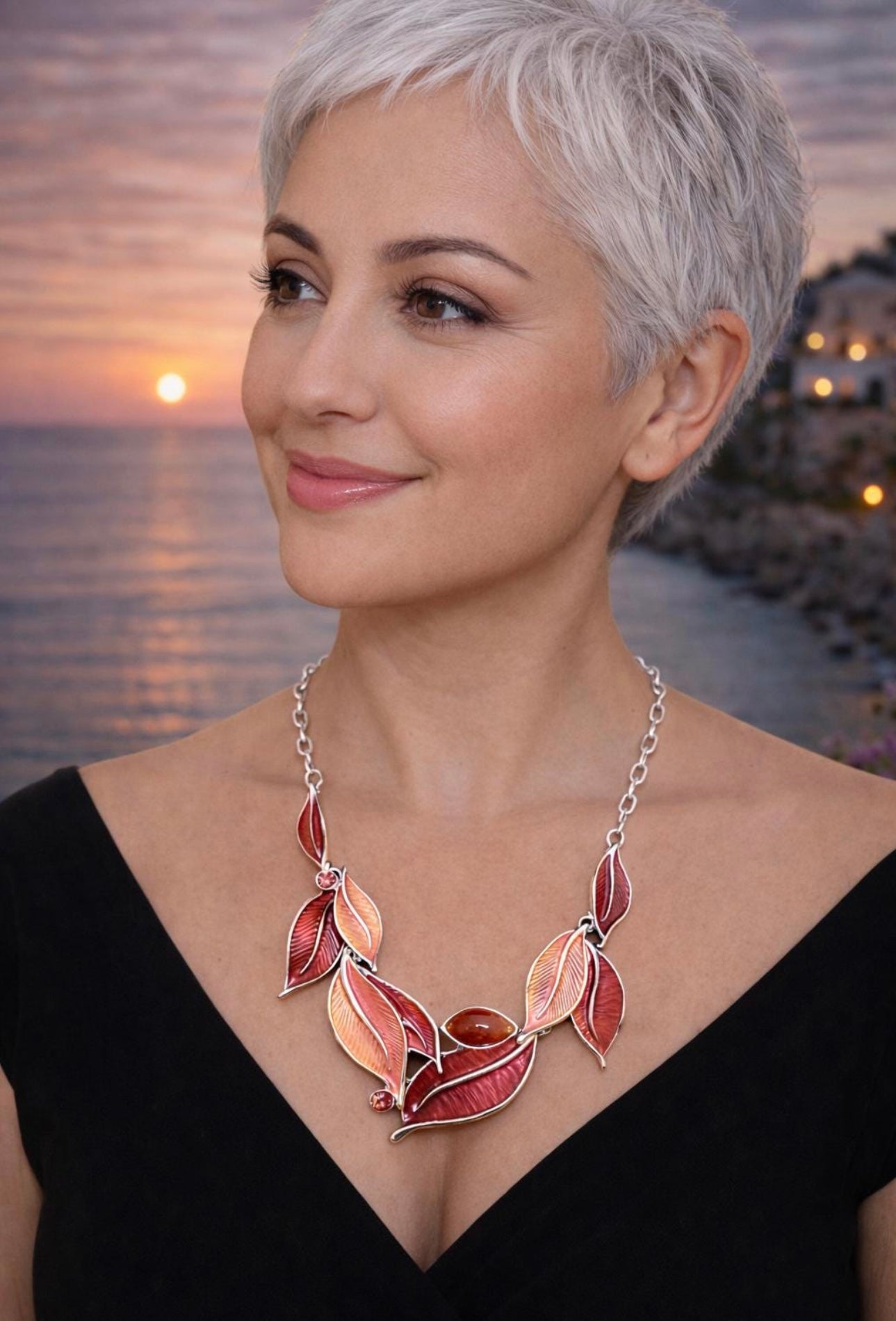 Collana artigianale foglie smaltate rosse, collana statement donna, gioiello fatto a mano, collana elegante autunno, idea regalo donna