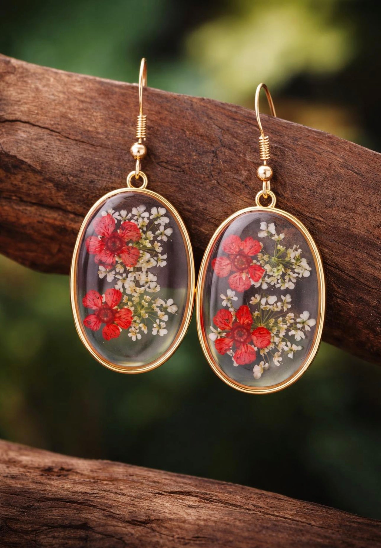 Orecchini Oval in Resina con Fiori Veri Pressati – Gioielli Artigianali Eleganti e Leggeri Fatti a mano
