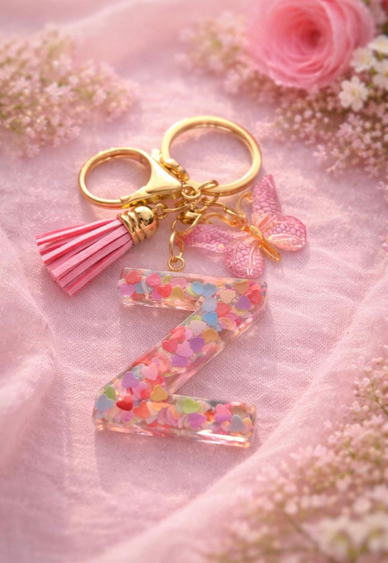 Portachiavi Lettera Iniziale Personalizzata in Resina con Cuoricini colorati - Regalo Unico per Lei,Amica,Compleanno - Accessorio Borsa