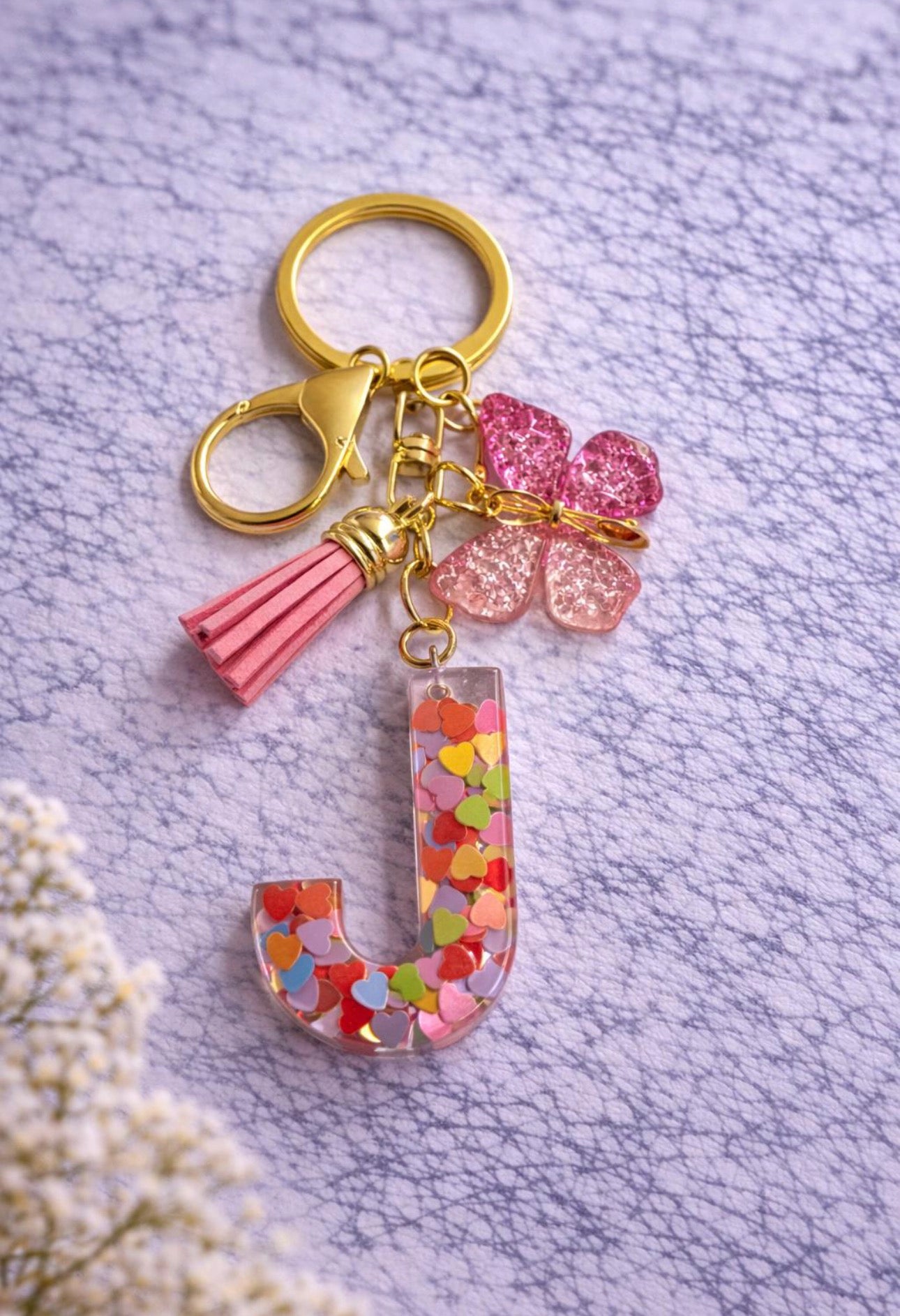 Portachiavi Lettera Iniziale Personalizzata in Resina con Cuoricini colorati - Regalo Unico per Lei,Amica,Compleanno - Accessorio Borsa