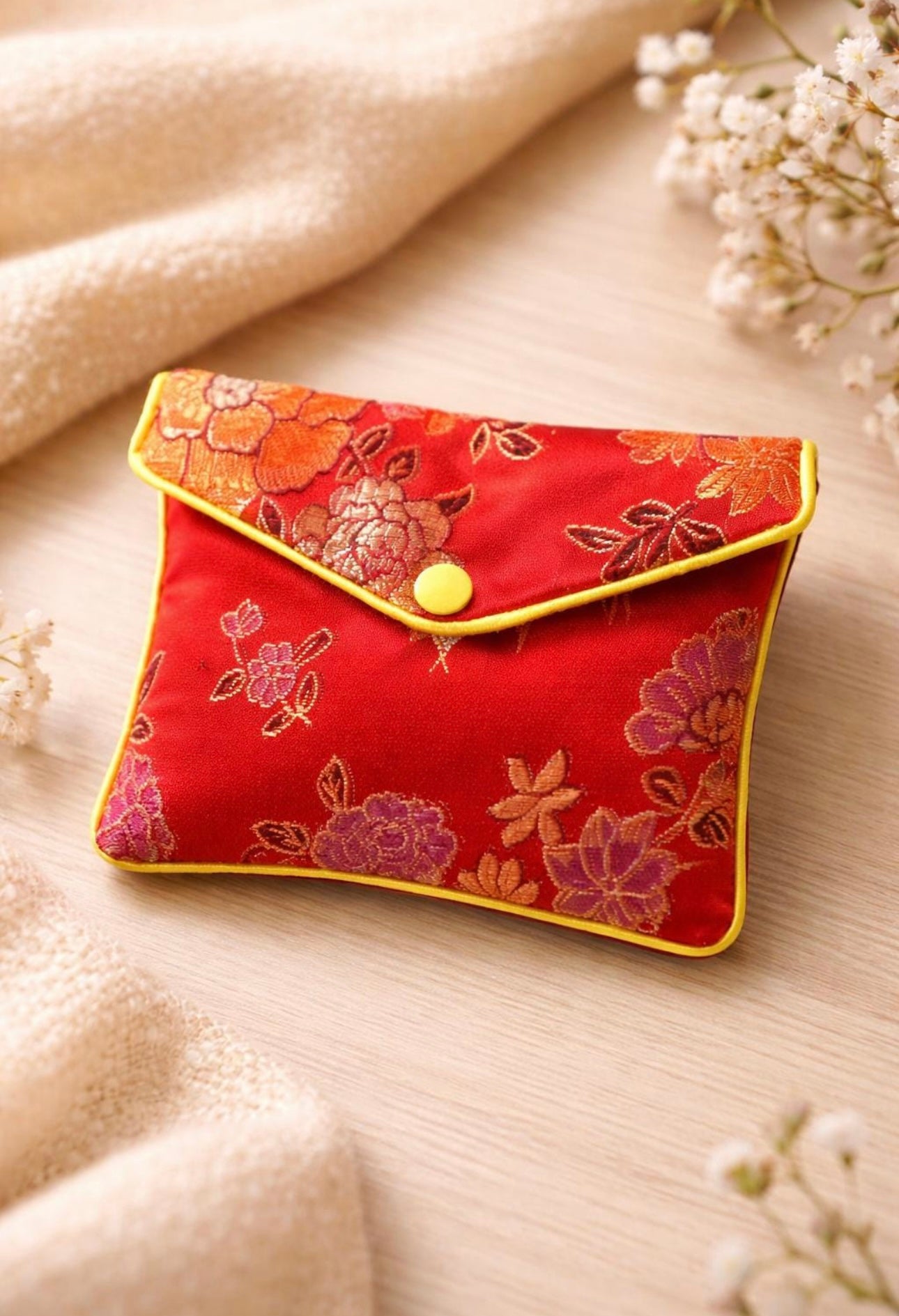 Portamonete artigianale in tessuto broccato Rosso chiusura a bottone e zip interna