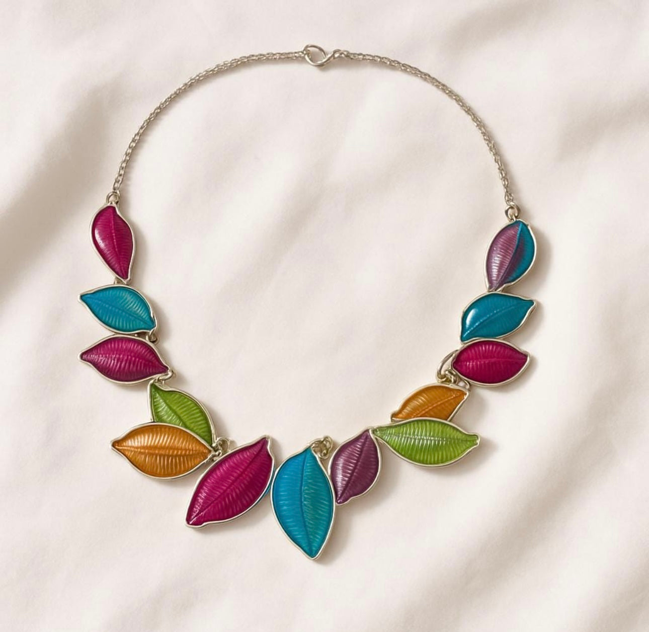 Collana artigianale con foglie colorate – Collana fatta a mano, accessorio originale Colorata a Foglie Smaltato – Modello Elegante