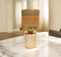 Lampada da tavolo artigianale in sughero – Design naturale fatto a mano, luce calda per casa