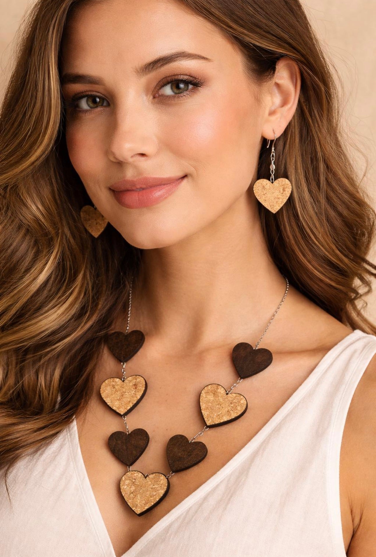 Collana e orecchini in sughero – Set di Gioielli Cuore fatti a mano, idea regalo sostenibile