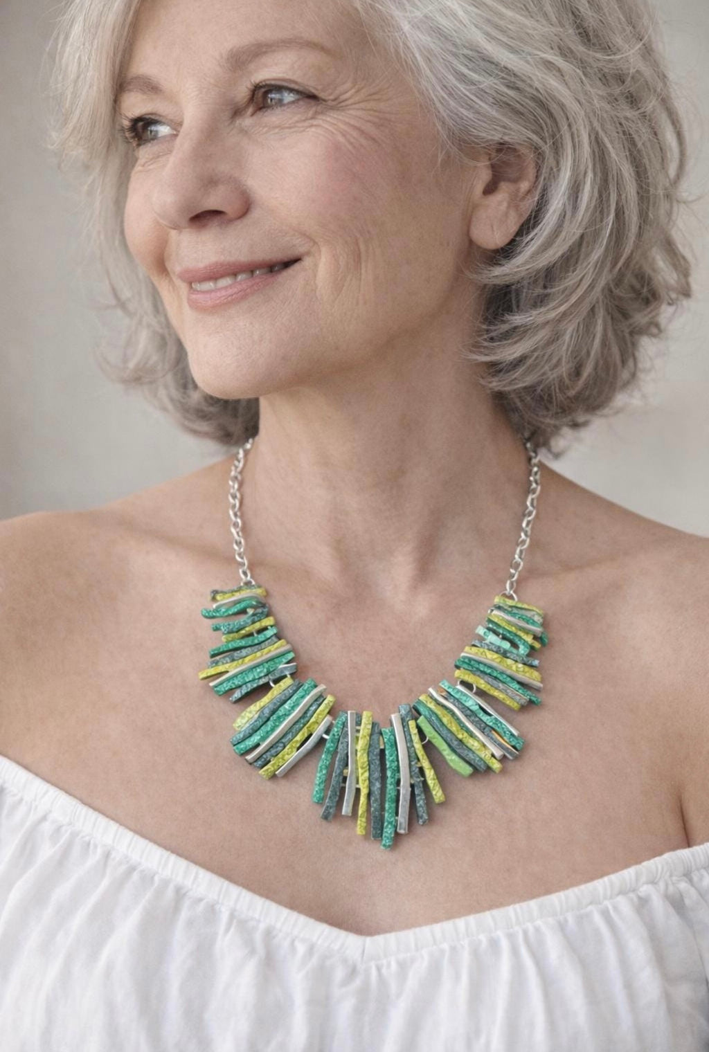 Collana Donna Elegante Verde in Acciaio Inossidabile – Bijoux Senza Nichel, Collana Artistica a Lamelle, Idea Regalo
