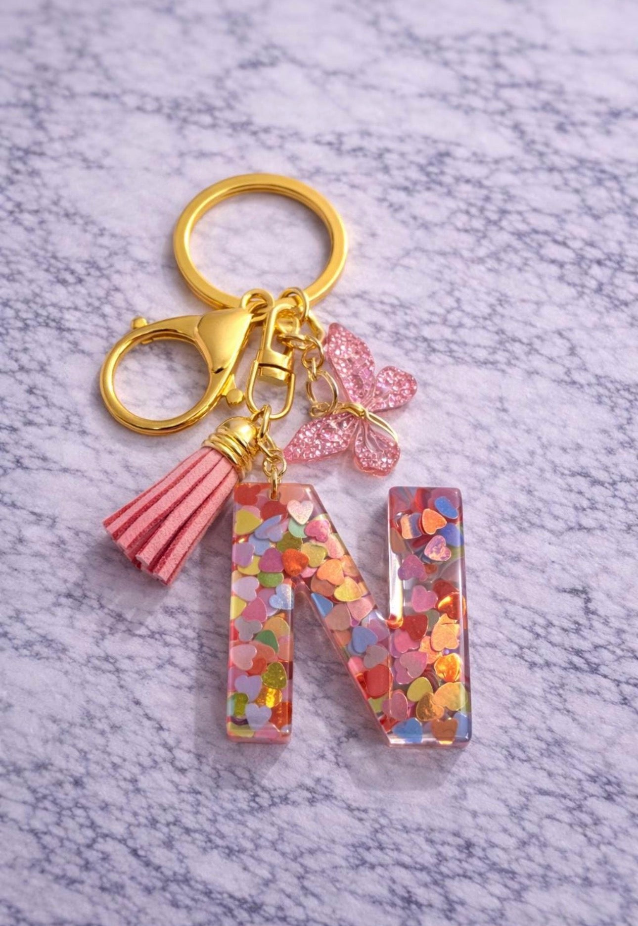 Portachiavi Lettera Iniziale Personalizzata in Resina con Cuoricini colorati - Regalo Unico per Lei,Amica,Compleanno - Accessorio Borsa