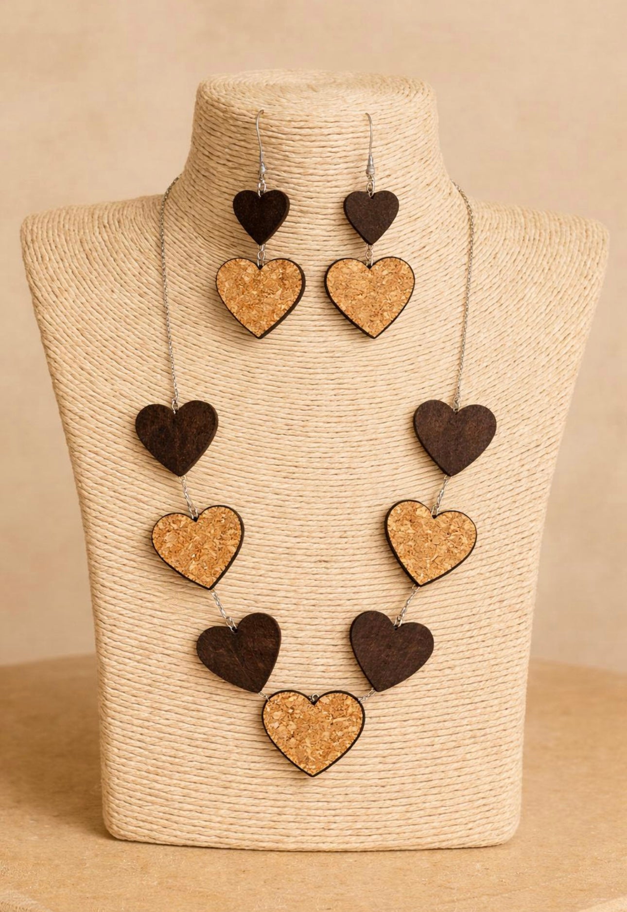 Collana e orecchini in sughero – Set di Gioielli Cuore fatti a mano, idea regalo sostenibile